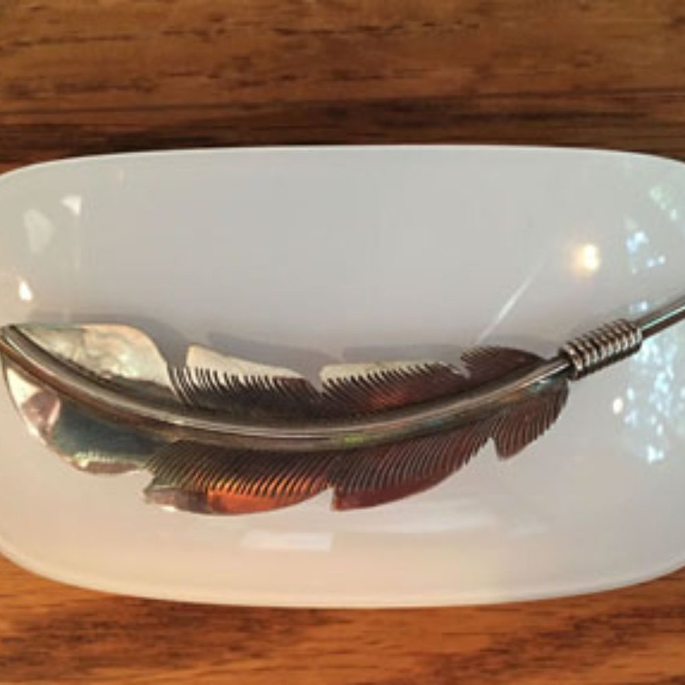 Handcrafted Sterling Silver Carved Feather Pin - Picture 4 of 5